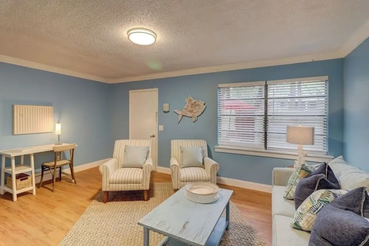 2 Bedrooms Cottage