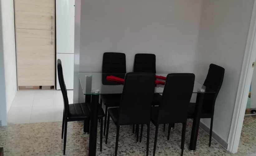 3 Bedrooms Apartment