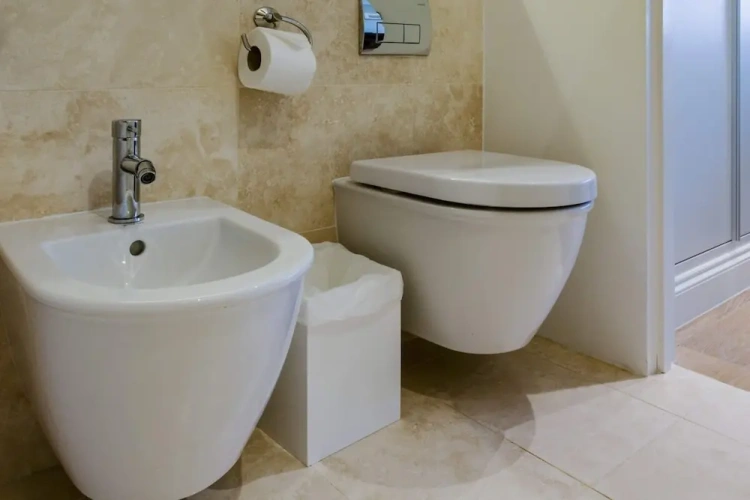 2 Bedrooms Quadruple Apartment