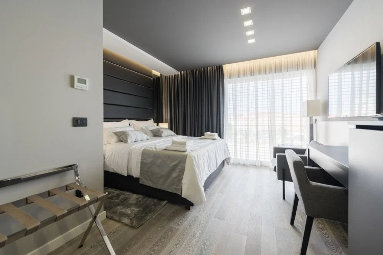 Tinel Superior Residence