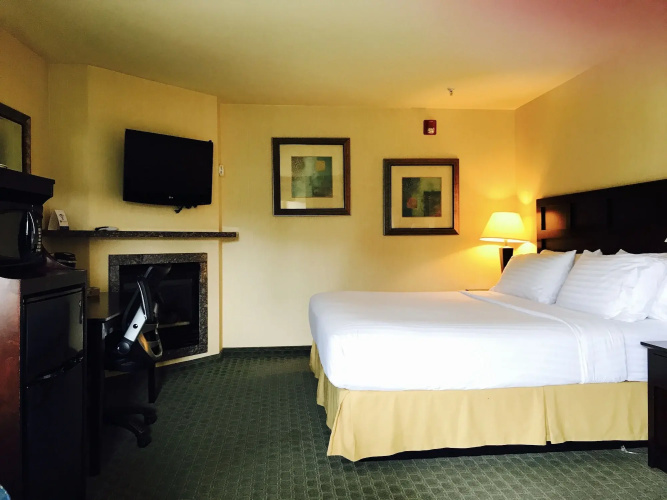 Holiday Inn Express Ft Bragg by IHG