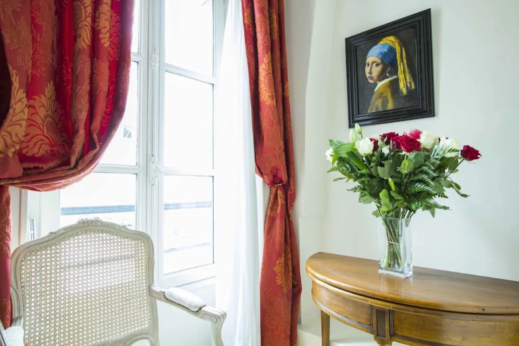 Louvre Paris Guesthouse