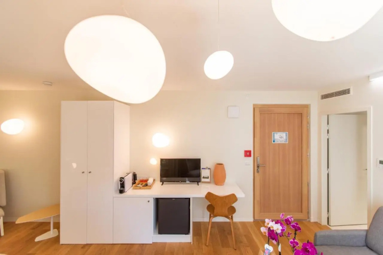 thecamp Hotel