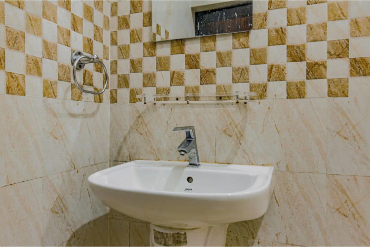 FabHotel New Central