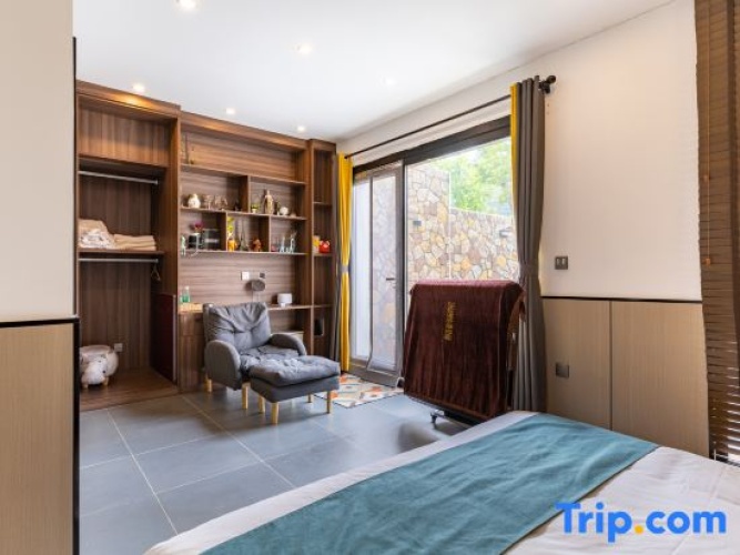 Quadruple Suite