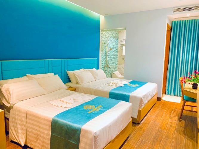 Standard Triple room