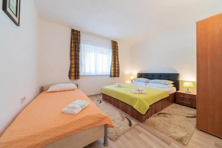 Apartment with sea view