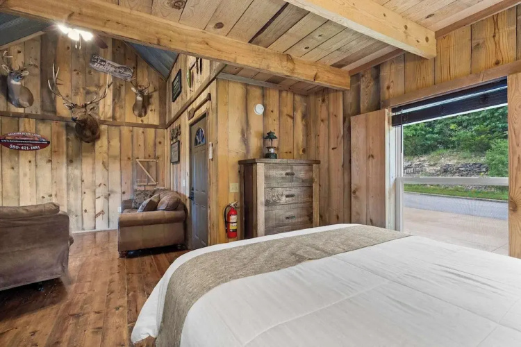 Antlers Point - Cabin for 4