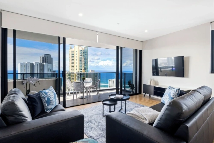 3 Bedrooms Family Apartment beachfront