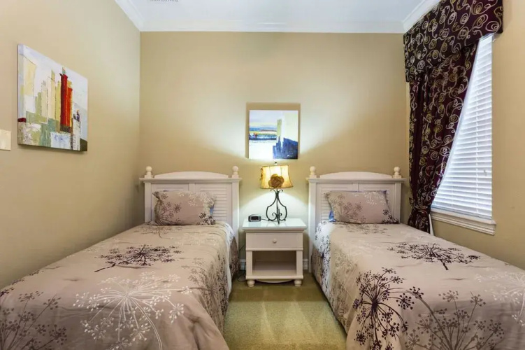 Panoramic Golf Course Views 5 Br home by RedAwning