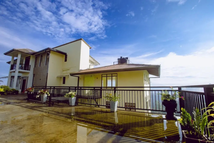 Hill Paradise Hanthana