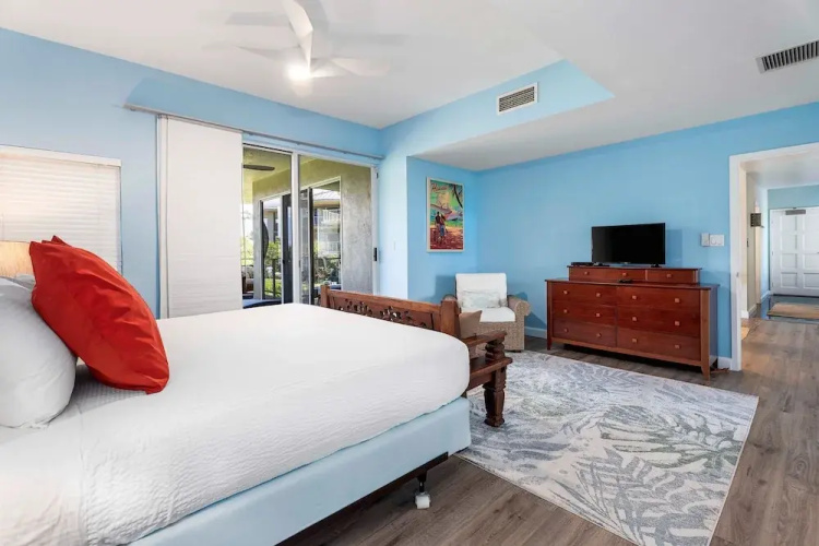 Corner Unit - AC & Wifi - Concierge Included - Vrkcv