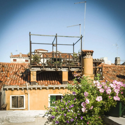 Rialto Deluxe Apartments