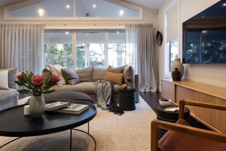 4 Bedrooms Cottage
