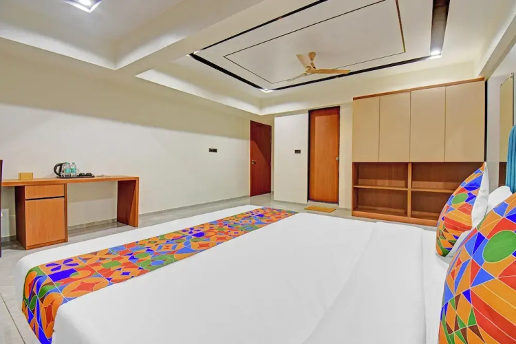 Fabhotel New Moshi Grrand