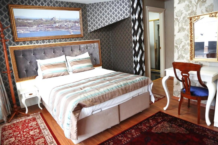 3 Bedrooms Apartment