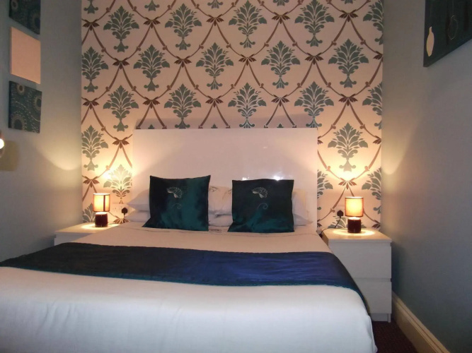 The Cressington Hotel