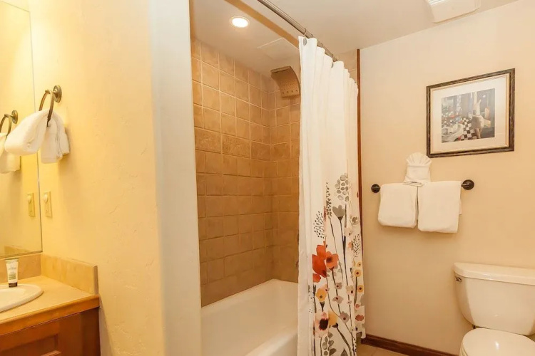 Oro Grande #304 - 1 Br Condo