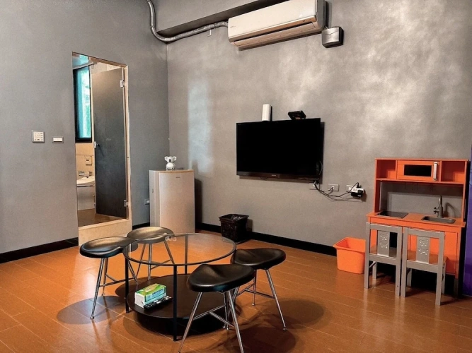 Standard Quadruple Family room