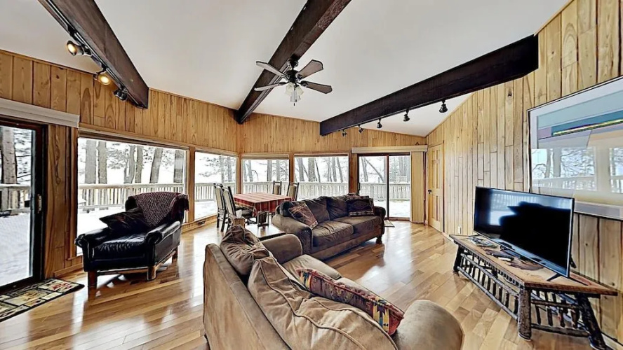 Oak Ridge Lake House