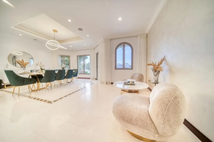 Beachfront 5BR Villa w Private Pool at the Palm