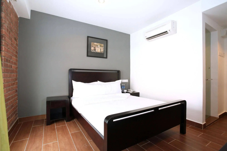 Hotel O Crossroads Hotel