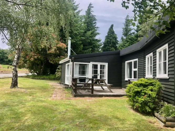 2 Bedrooms Cottage