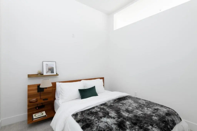 Flexhome Skywalk to Fiserv U4 RooftopGymParking
