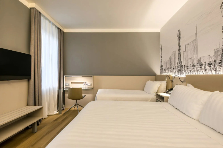 43 Station HotelOver view