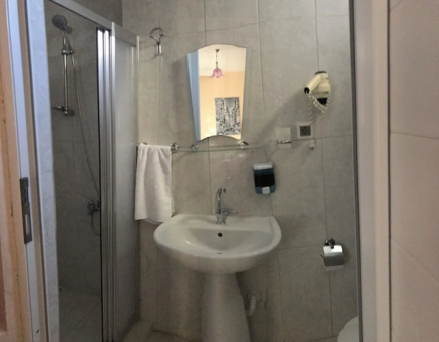 Economy Quadruple room with garden view