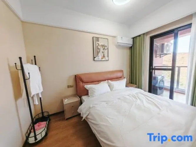 3 Bedrooms Cottage with lake view