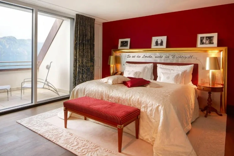 Deluxe Suite