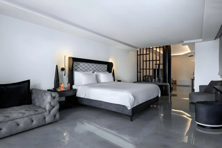Petinos Beach Hotel