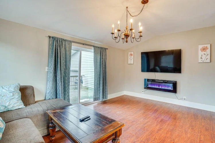 4 Bedrooms Cottage