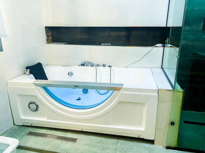 Impeccable 2-bed Apartment in Lekki With Snooker