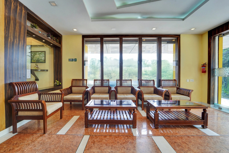 Super Townhouse Ernakulam North