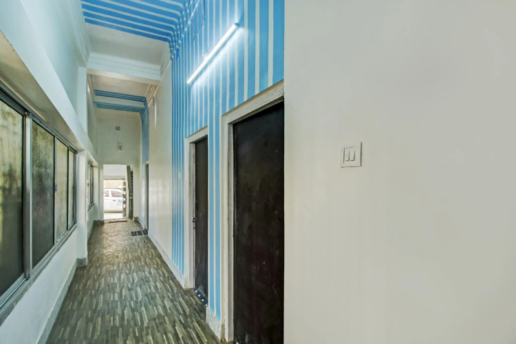 Aarav Hotel by OYO Rooms