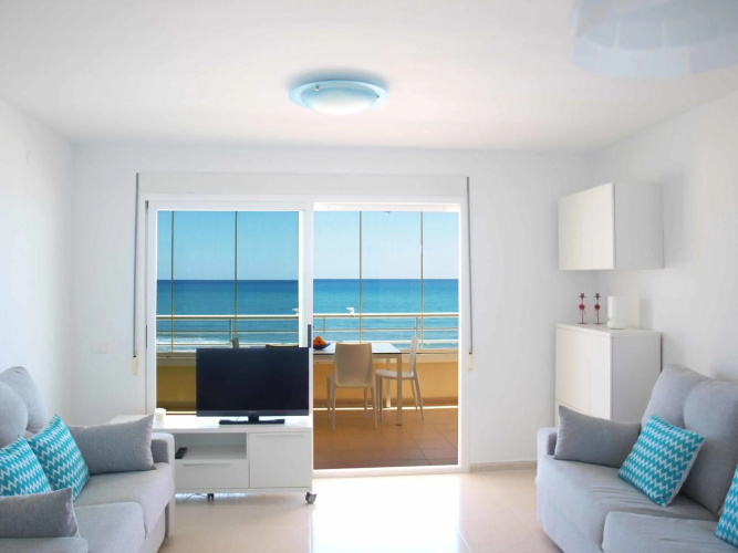 ApartUP Spectacular Beach View