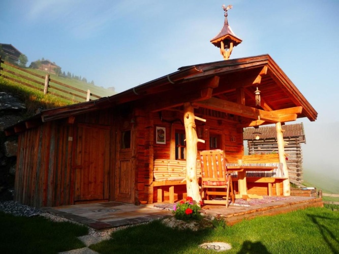 4 Bedrooms Cottage