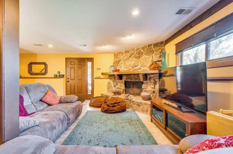 Peaceful Mountain Retreat w/ View, Near Boulder!