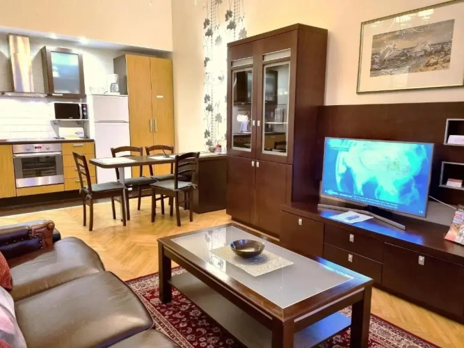 2 Bedrooms Apartment