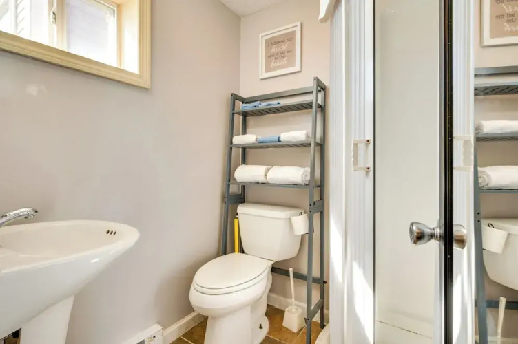 'beachfront 12' Condo on Old Orchard Beach