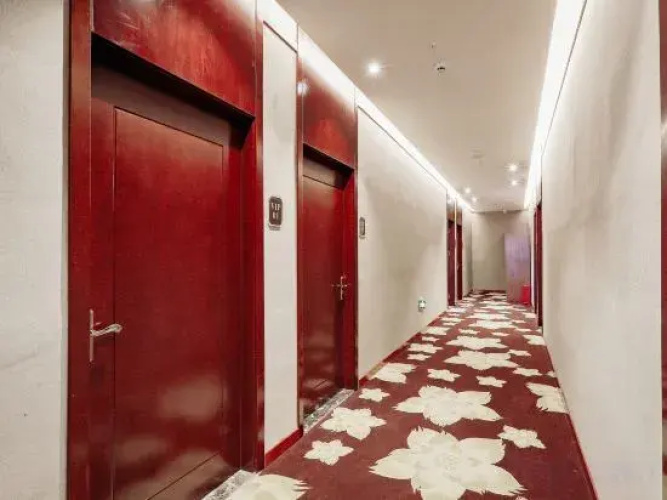 Tanghai Holiday Hotel