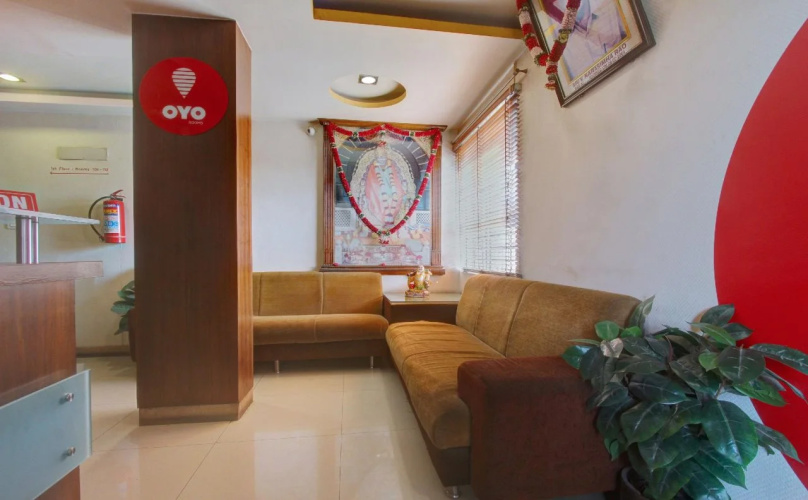OYO Flagship 8002 I Cloud Sri Sai Inn