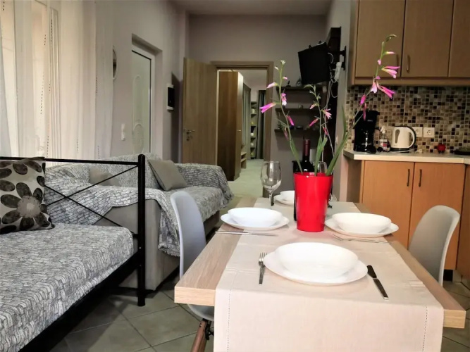 Litinas Beachfront Apartment
