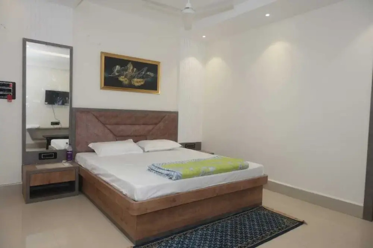 Manyavar Guest House