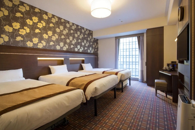 Standard Triple room