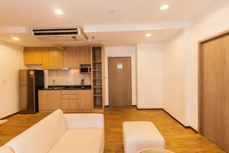 Treetop Apartment by Sunny Rentals