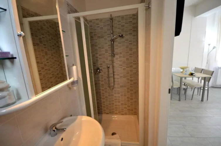 4-Tourist House Bologna-Studio