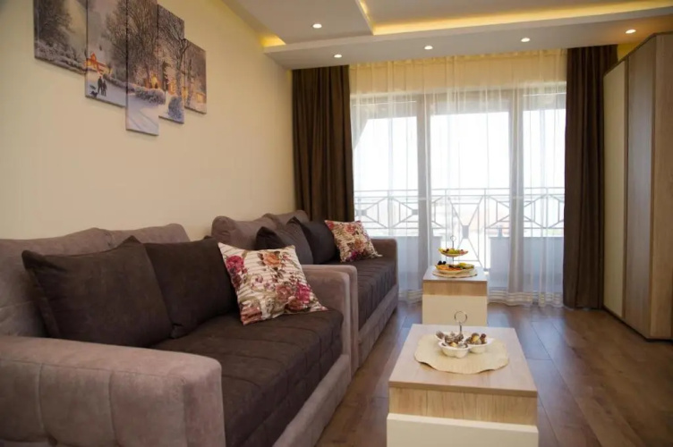 Premier Lux 38 Milmari